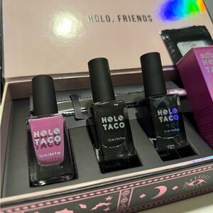 Holo Taco x Safiya Collection